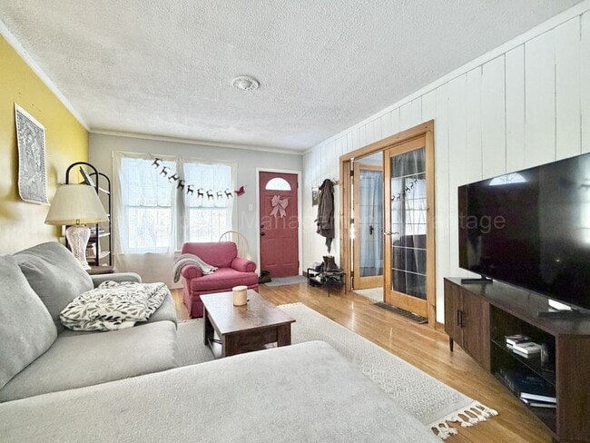Photo - Updated Bungalow with Florida Room Near Downtown Ferndale