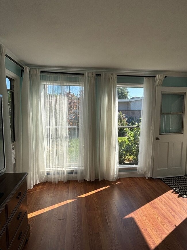 Photo - 2832 Charlemagne Ave Unidad A