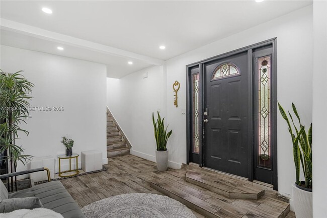 Photo - 2275 NW 30th St