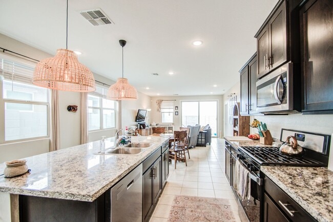 Photo - Lovely Single Family 4 bedroom for rent!