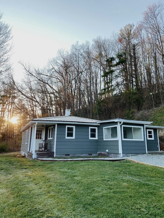 Photo - 151 Sunnyside Dr