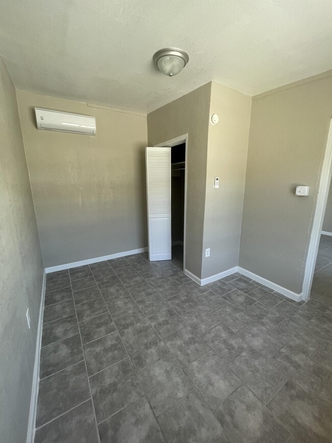 Photo - 4212 Manzana Ave