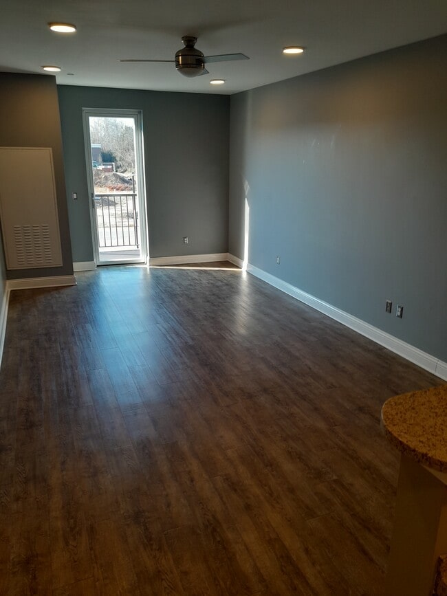 2909 Old Fort Pkwy