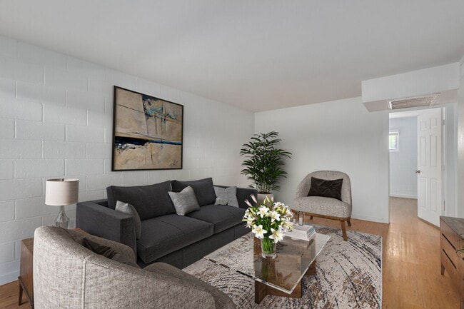 Decco 109 | Tempe Apartments