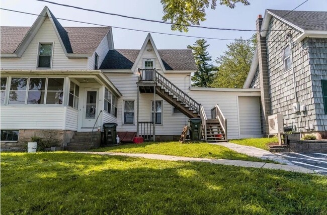Building Photo - 482 Reservoir Ave