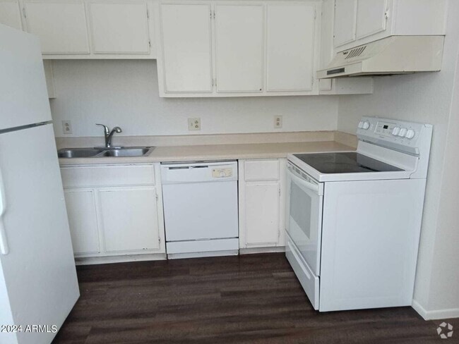 Building Photo - 2832 E Le Marche Ave Unit 102 Rental