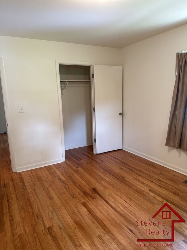 Photo - 1231 Helena Dr