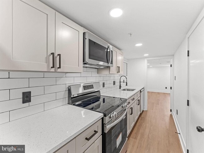 Photo - 4927 Catharine St Unit Apt #4