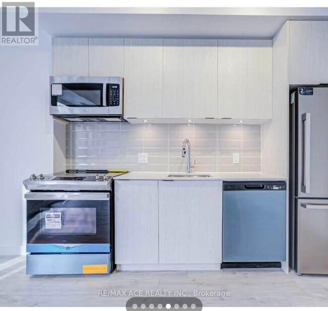 Photo - 176 Clonmore Dr