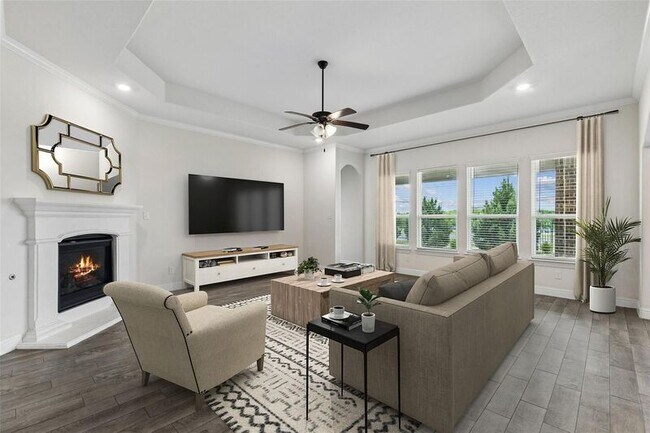 Photo - 2513 Loudon St W