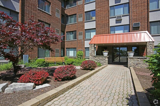 Photo - Westbrook Apartments