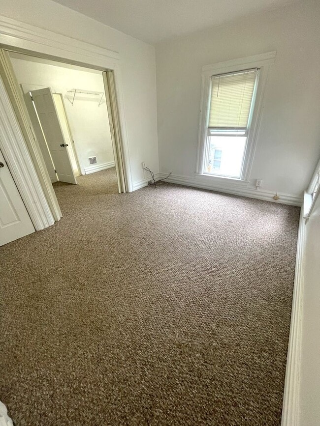 418 Emmet St Unit 4