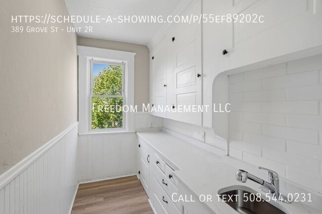 Photo - 389 Grove St Unit 2R