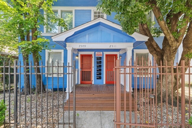 Photo - 2509 Whitney St Unit B