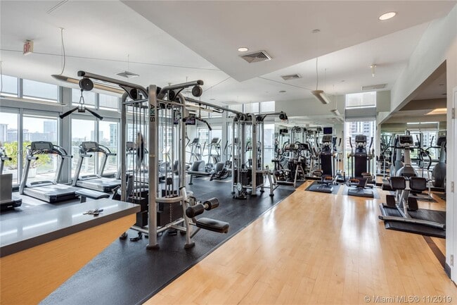 Photo - 79 SW 12th St