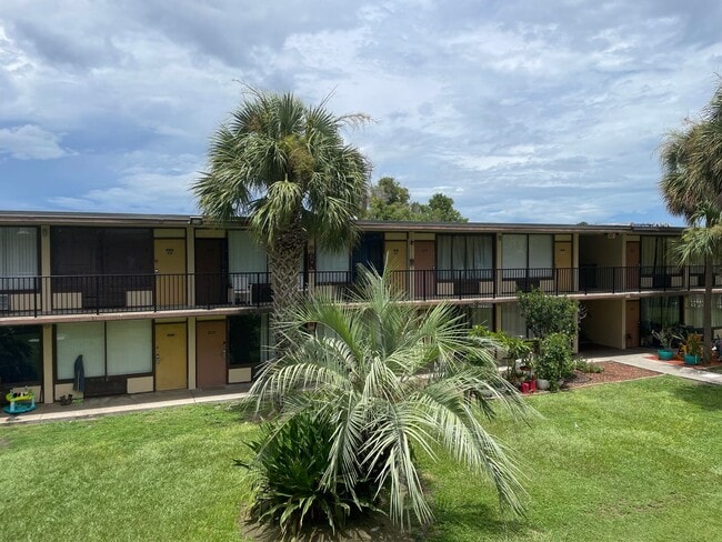 Building Photo - 1 Bed/1 Bath, 2nd Floor condo at Sand Lake... Unit 2054