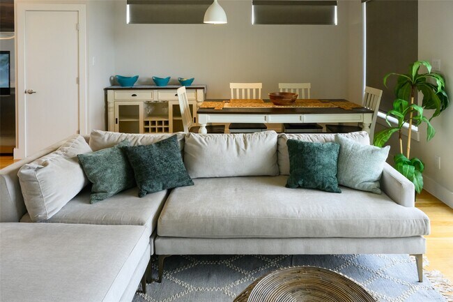 Photo - 4618 Nichols St Unit B