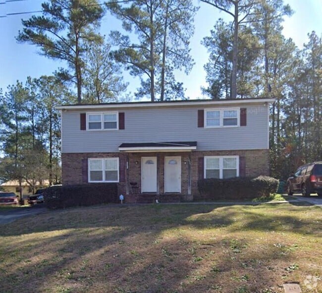 Building Photo - 1875 Crestview Dr Rental