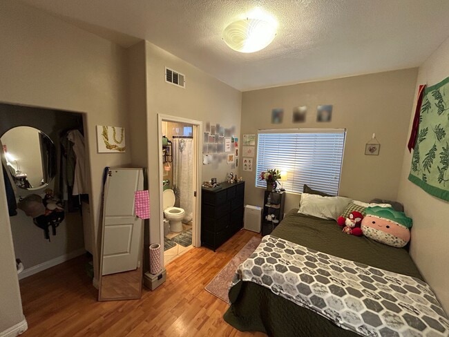 Photo - 528 N Parker St