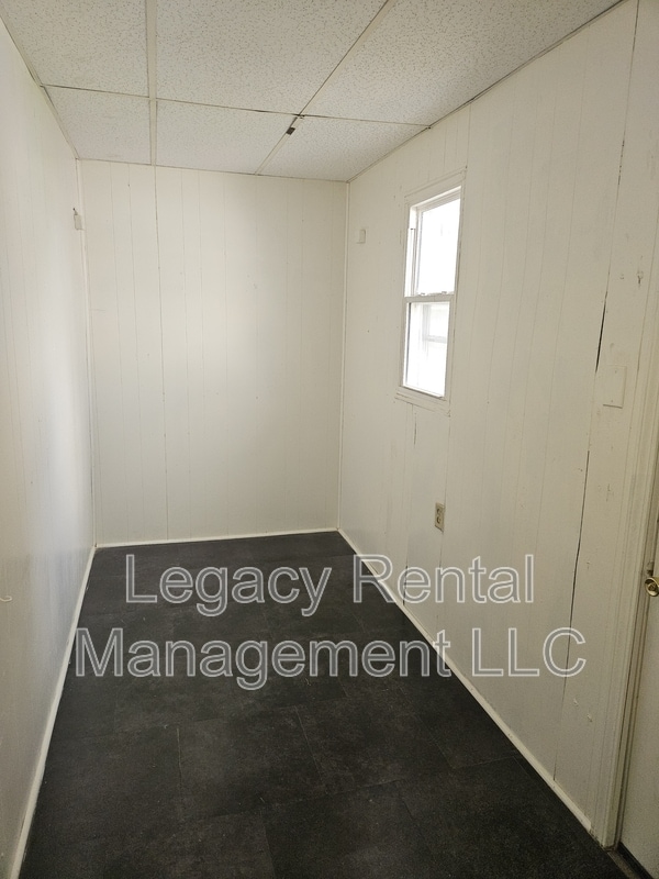 Photo - 424 S Poplar St