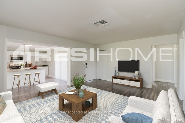 Photo - 7184 Fireside St