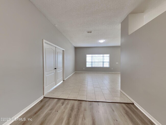 Photo - 250 Parkview Dr