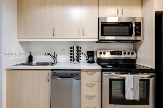 2951 S Bayshore Dr Unit 815