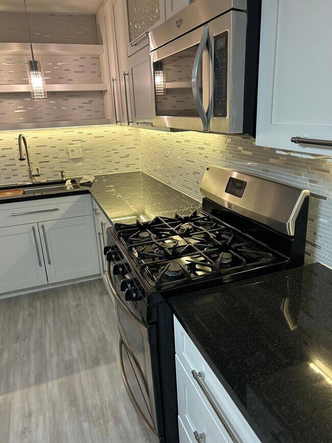 Photo - 4730 N Kenneth Ave