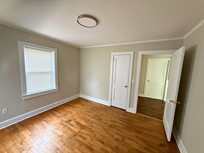 Photo - Spacious 2 Bed House | Private Patio + Sliding Door Dining Area