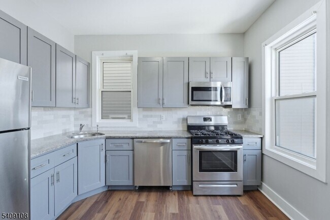 Photo - 913 S 18th St Unit 2