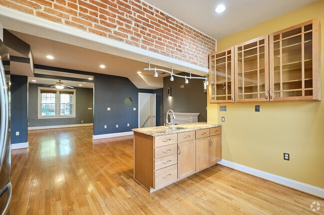 Building Photo - 513 Oglethorpe St NW Rental