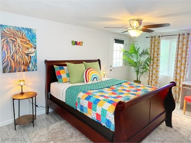 Photo - 1932 Hassett Ave