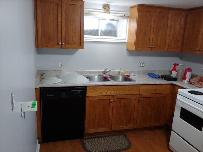 Photo - 347 Queenston St Unité 1