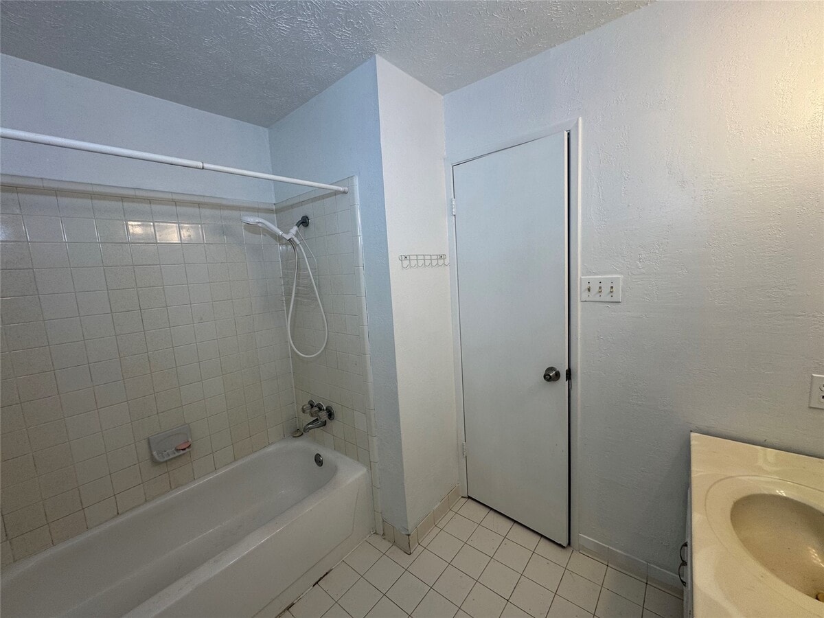 Photo - 3807 Cypressdale Dr