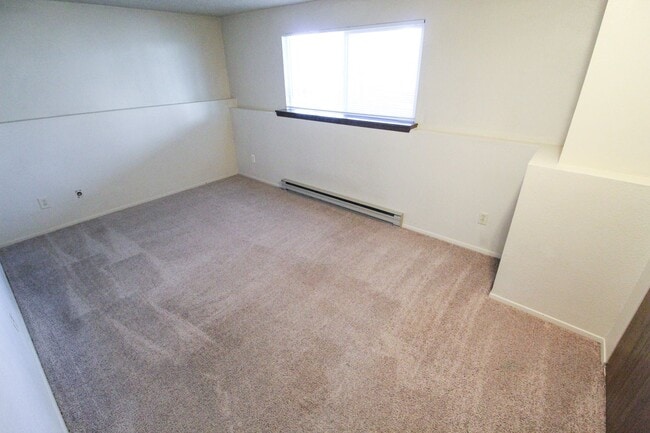 Photo - 723 E Broad Ave