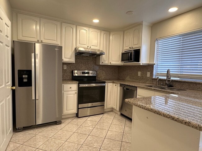 Photo - 27755 Del Norte Ct