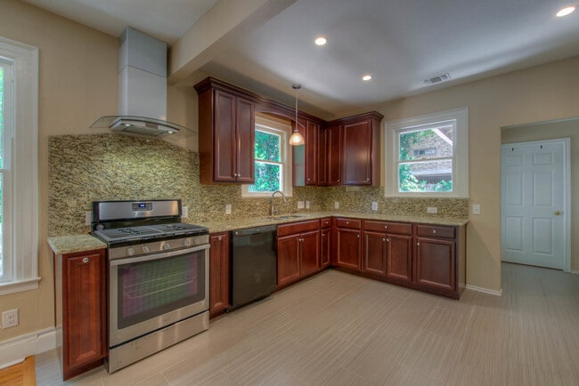 Photo - 3211 Hampton Rd