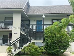 Building Photo - 2906 SW 21st Terrace Unit 31C2