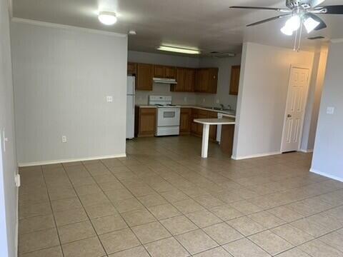 Photo - 305 N Chicago Ave