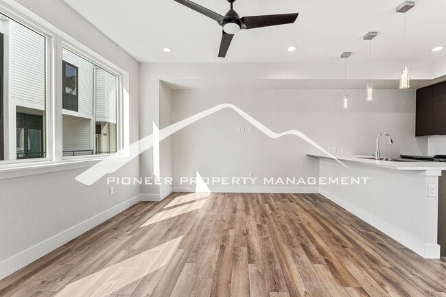 Photo - 1182 S Reed St