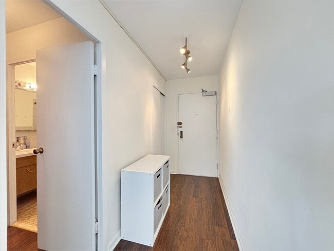 Photo - 3550 N Lake Shore Dr Unit 2123