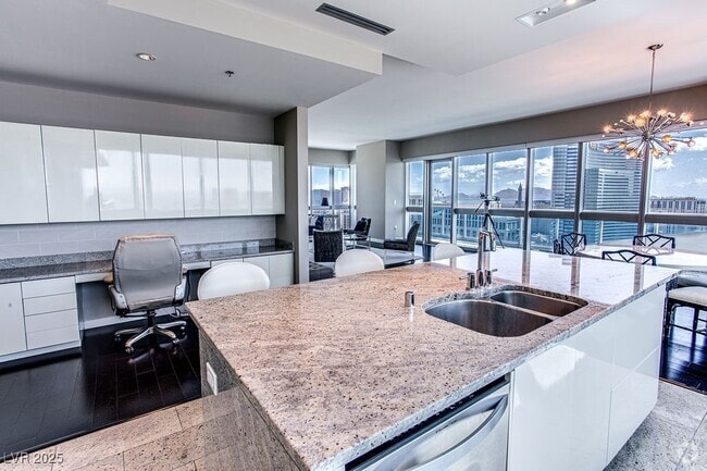 Building Photo - 4471 Dean Martin Dr Unit 3710 Rental