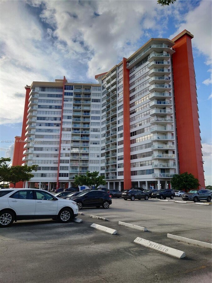 Photo - 1351 NE Miami Gardens Dr Condo Unit 326E