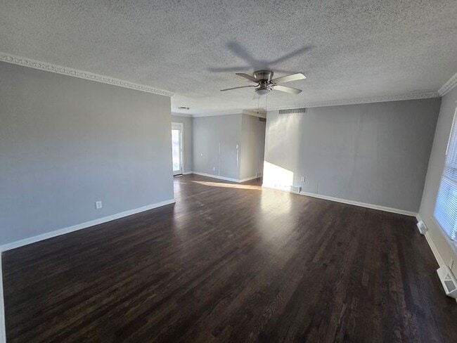 Photo - 13100 Sycamore Ave