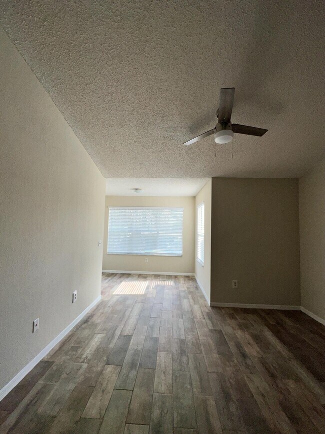 Photo - 1401 Village Blvd