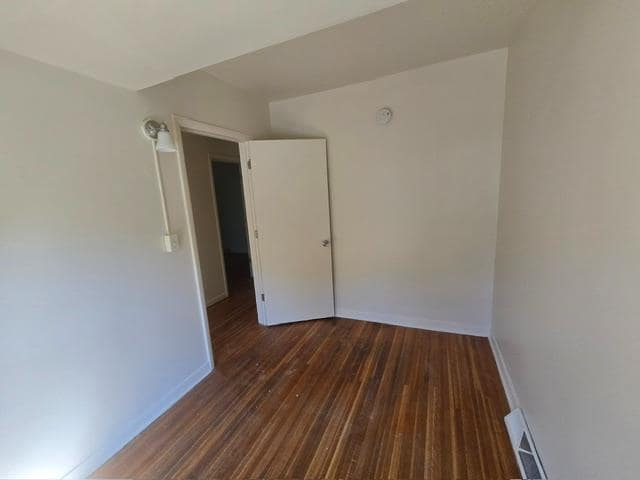 Photo - 406 Laforte Ave