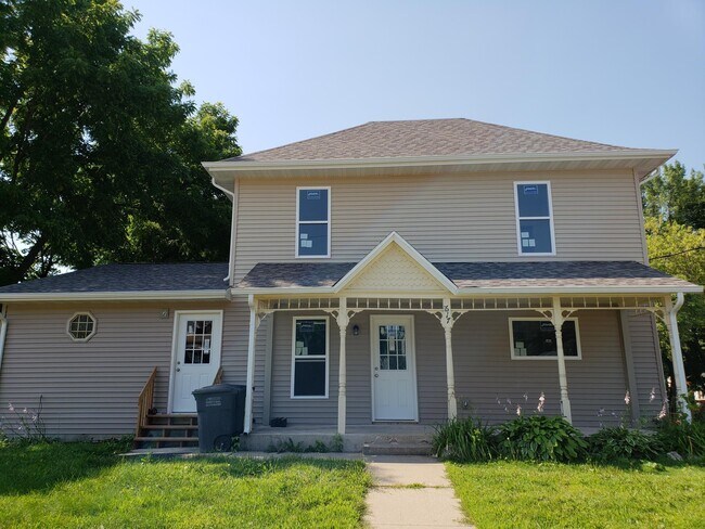 Photo - 617 W Main St Unit 2