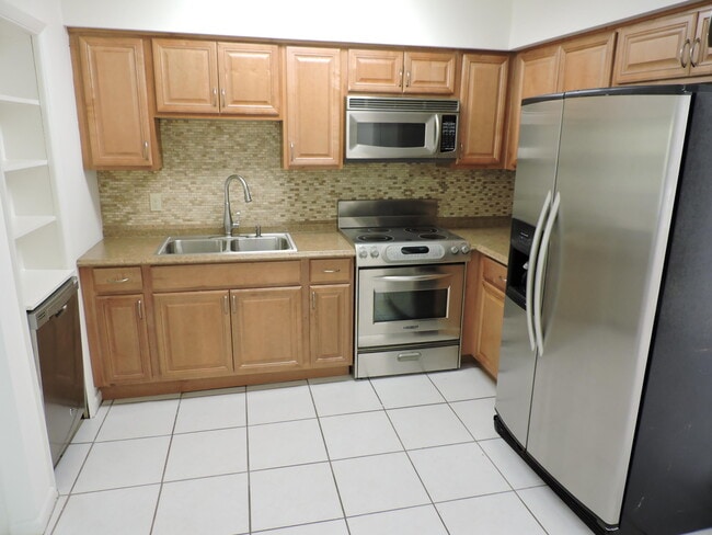 Photo - 9046 SE Parkway Dr