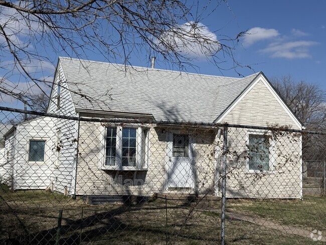 Building Photo - 1926 E 24th St N Rental
