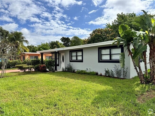 Building Photo - 1783 Lauderdale Manor Dr Rental